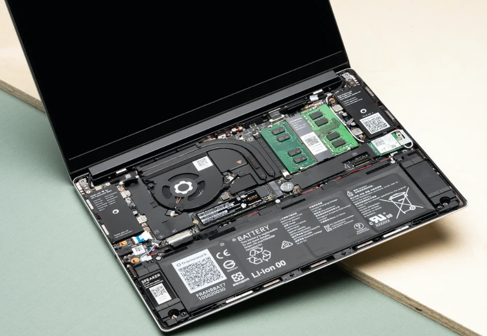 Địa Chỉ Sửa Laptop Bị Treo TPHCM giá Rẻ