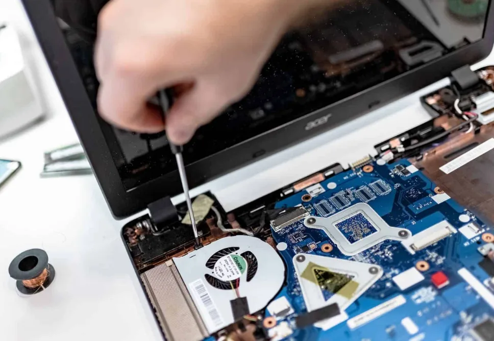 Địa Chỉ Sửa Laptop Không Lên Hình Quận 12 Uy Tín