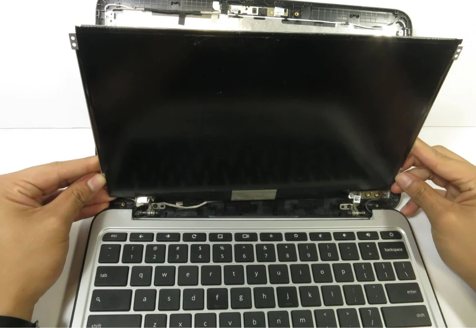 Địa Chỉ Sửa Laptop Vỡ Màn Hình – Thay Màn Hình Chính Hãng Ở TPHCM