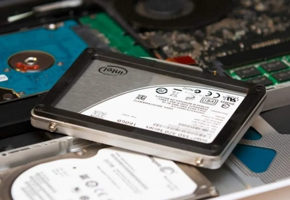 Khi Nào Cần Nâng Cấp SSD Cho Laptop? 5 Dấu Hiệu Máy Đã Quá Tải Bạn Không Nên Bỏ Qua