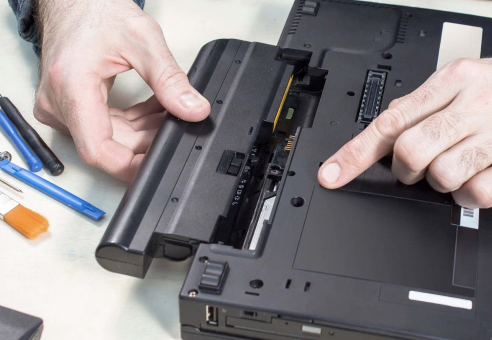 Địa Chỉ Thay Pin Laptop Quận Gò Vấp Giá Rẻ, Tận Nhà