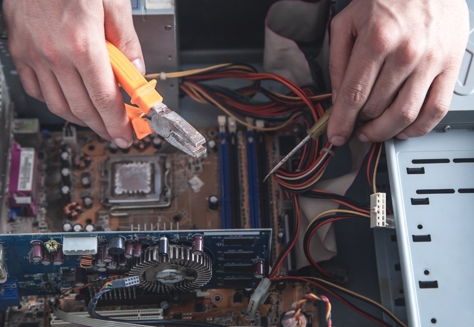 Địa Chỉ Sửa Máy Tính Bị Nóng Quận 4 - Uy Tín, Giá Rẻ