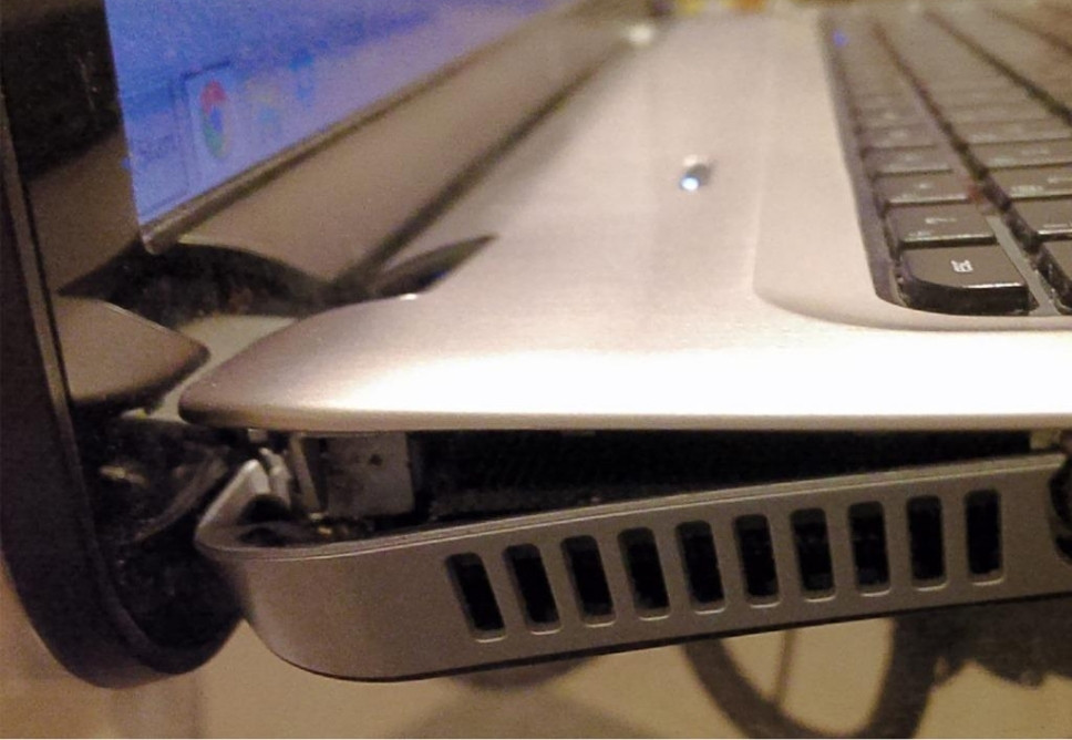 Địa Chỉ Thay Vỏ Laptop Chính Hãng Giá Rẻ Ở Quận 10