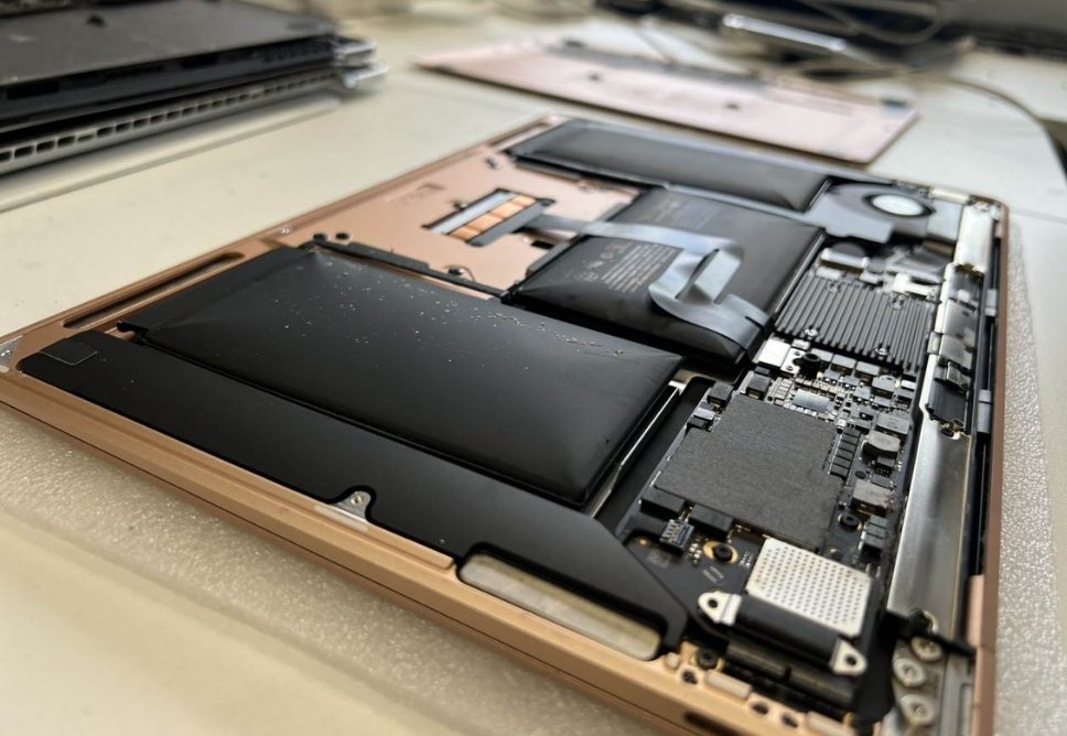Địa Chỉ Thay Pin Macbook Uy Tín Tại TPHCM