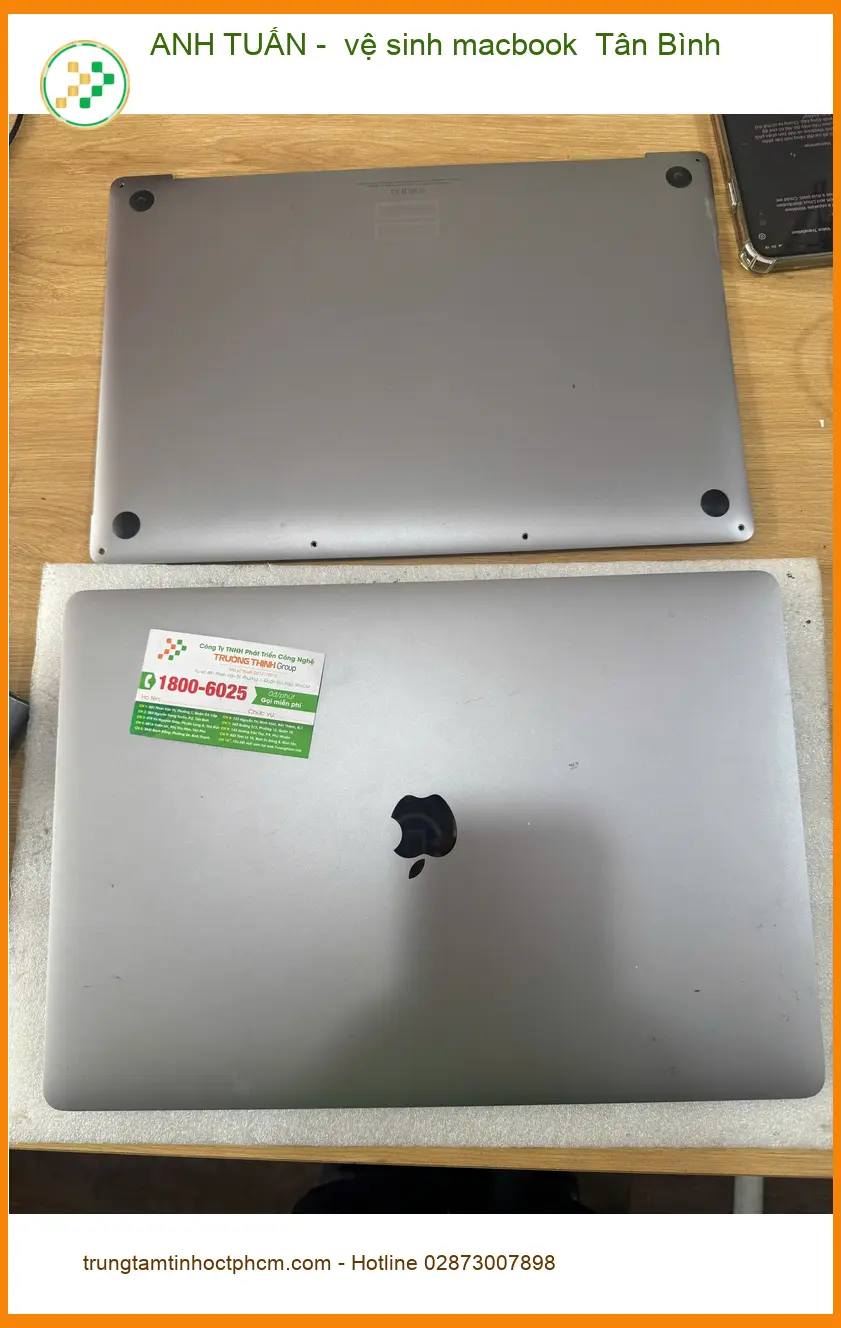 Địa điểm vệ sinh macbook Quận Tân Bình uy tín - Bác Trọng kiểm tra định kỳ ảnh thực tế 2