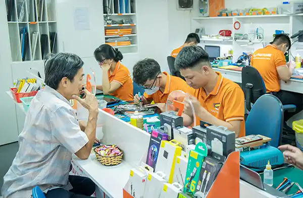 iPhone bị chai pin, nứt vỡ màn hình đừng vội mua máy mới
