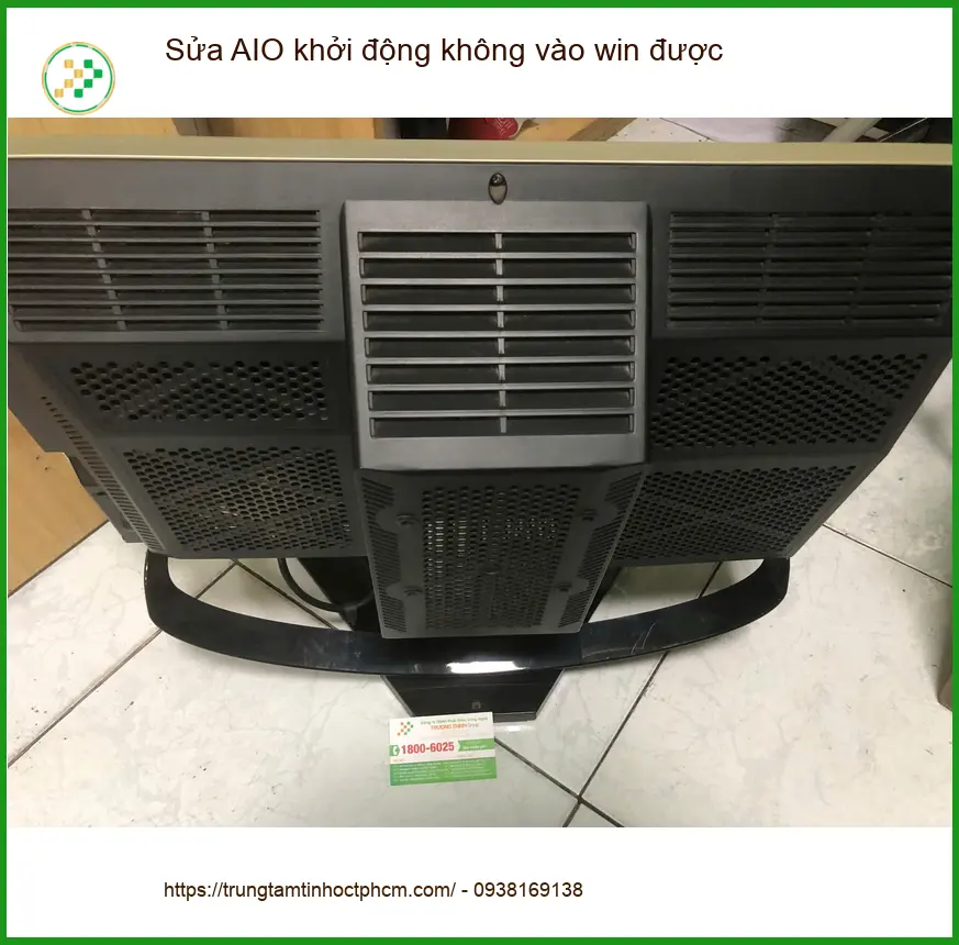 Chú Minh, chủ cửa hàng tại Quận Bình Tân, sửa AIO không vào win được ảnh thực tế 1