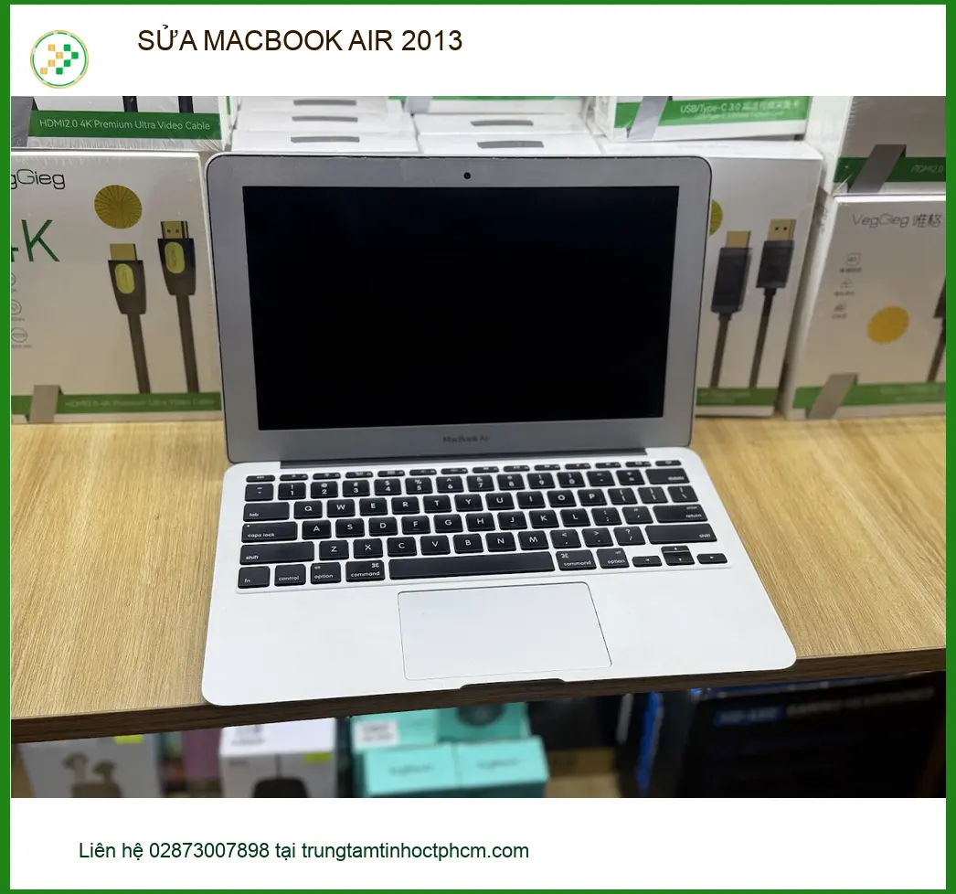 Chị Ngân nhân viên văn phòng sửa Macbook Air 2013 Quận Tân Bình lấy liền