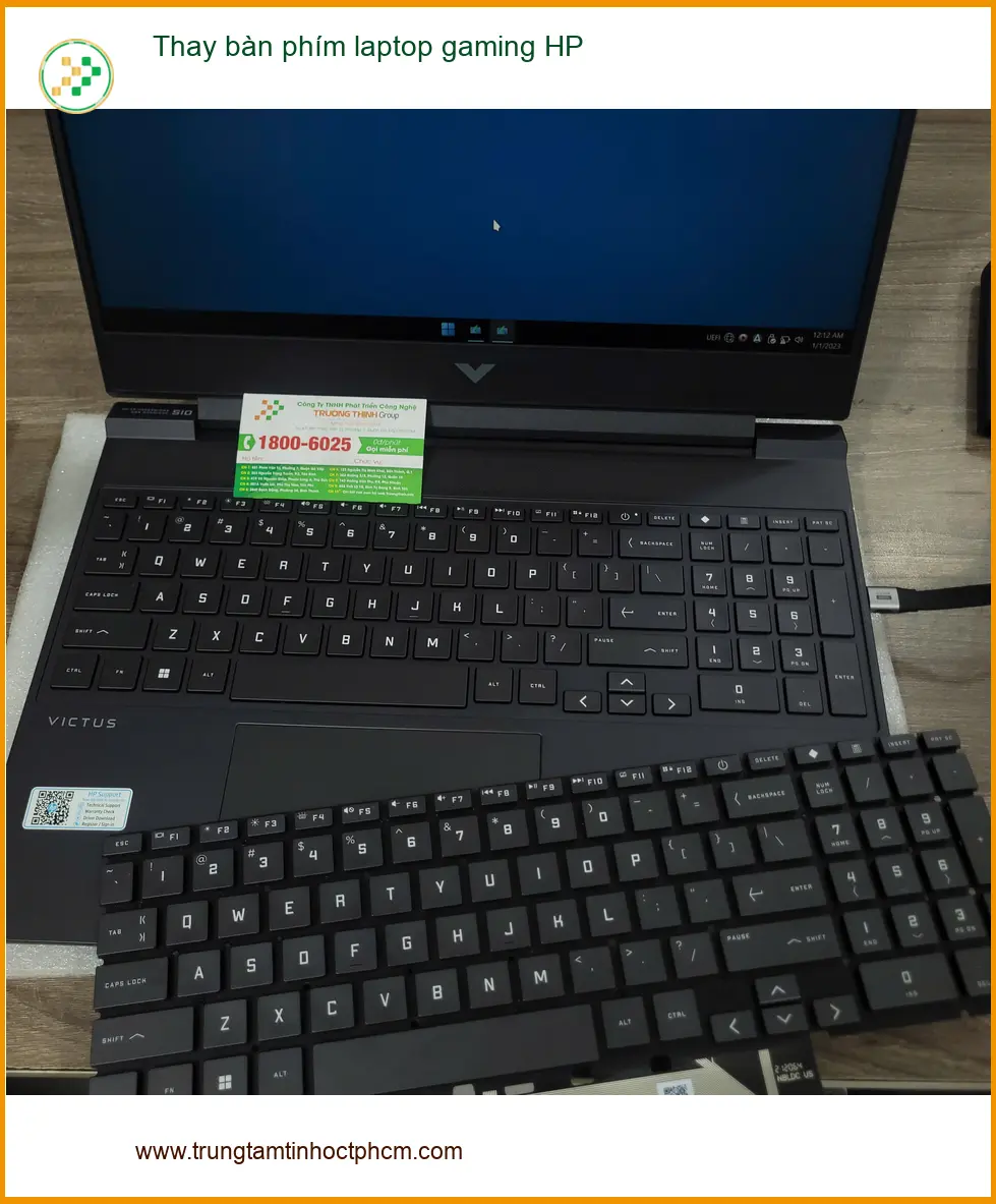 Anh Bảo kiến trúc sư tìm nơi thay bàn phím laptop gaming HP Quận Tân Bình ảnh thực tế 1