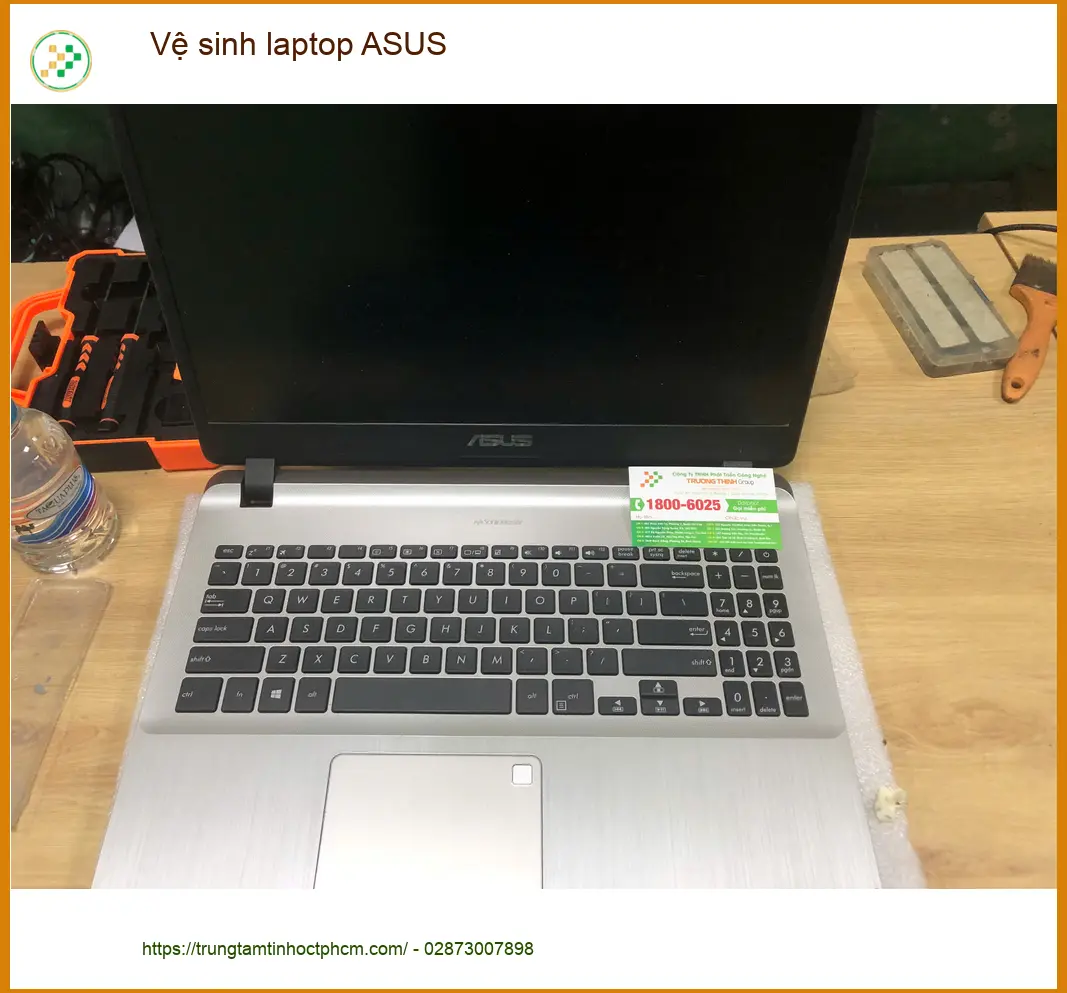 Anh Tài nhân viên thiết kế tìm dịch vụ vệ sinh laptop ASUS Quận Bình Tân uy tín ảnh thực tế 1