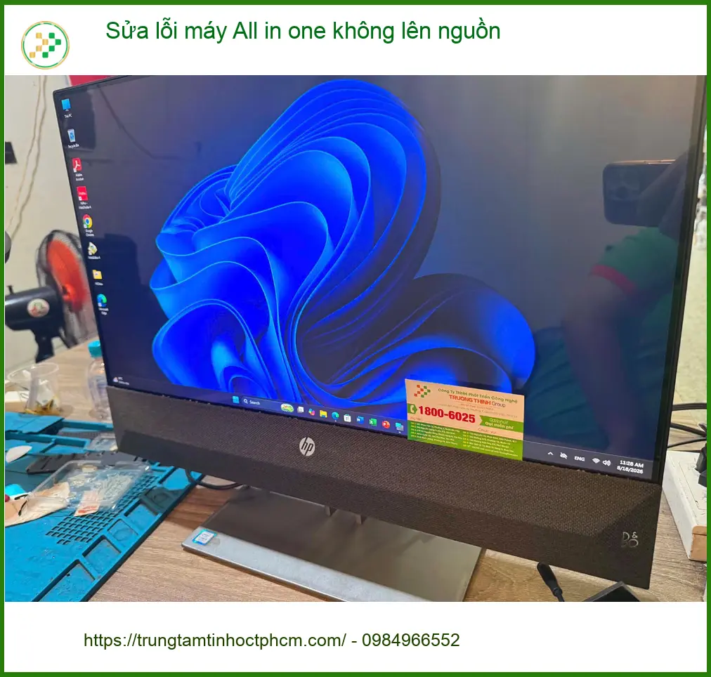 Chị Trâm quản lý loay hoay tìm nơi sửa máy All in one không lên nguồn Quận 7 ảnh thực tế 1