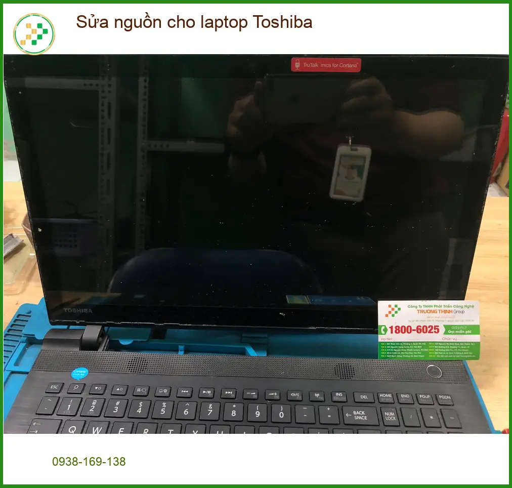 Anh Khải kiến trúc sư bận rộn sửa nguồn laptop Toshiba Quận Bình Tân lấy ngay ảnh thực tế 2
