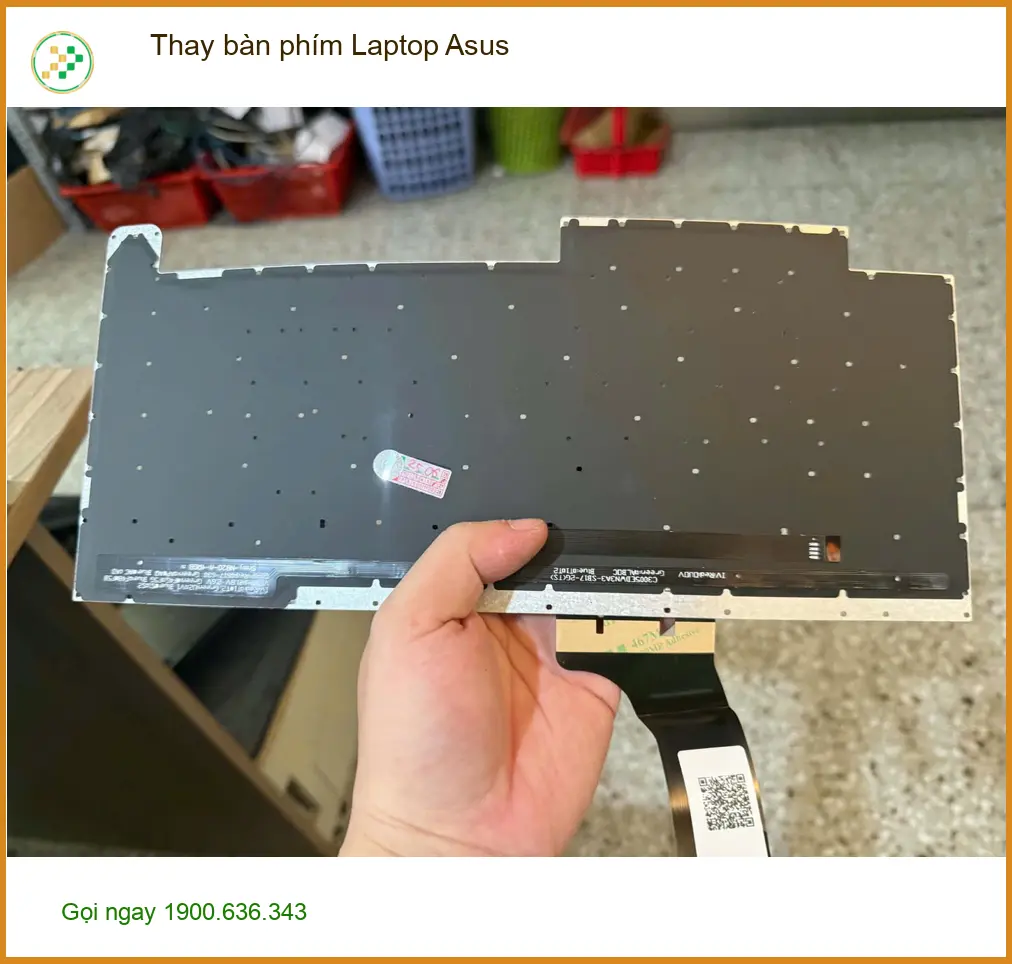 Chị Thanh Ngân nhân viên văn phòng thay bàn phím Laptop Asus Quận 7 ảnh thực tế 1